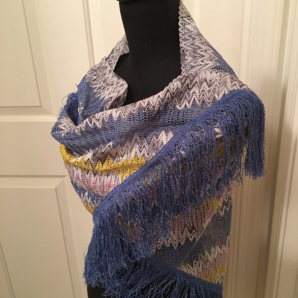 MISSONI NWT AUTHENTIC SIGNATURE ZIGZAG DESIGN FRINGE WRAP/SCARF